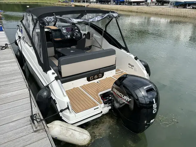 Parker Boats 630 DC