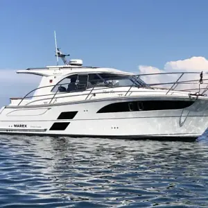 2020 Marex 310 Sun Cruiser