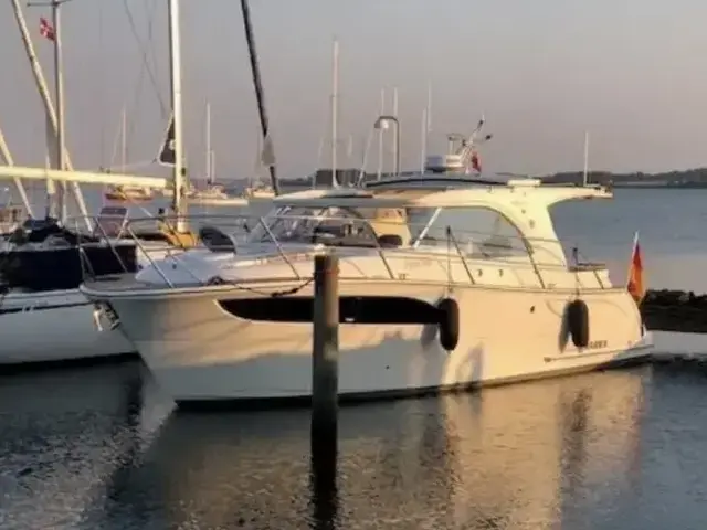 Marex 310 Sun Cruiser