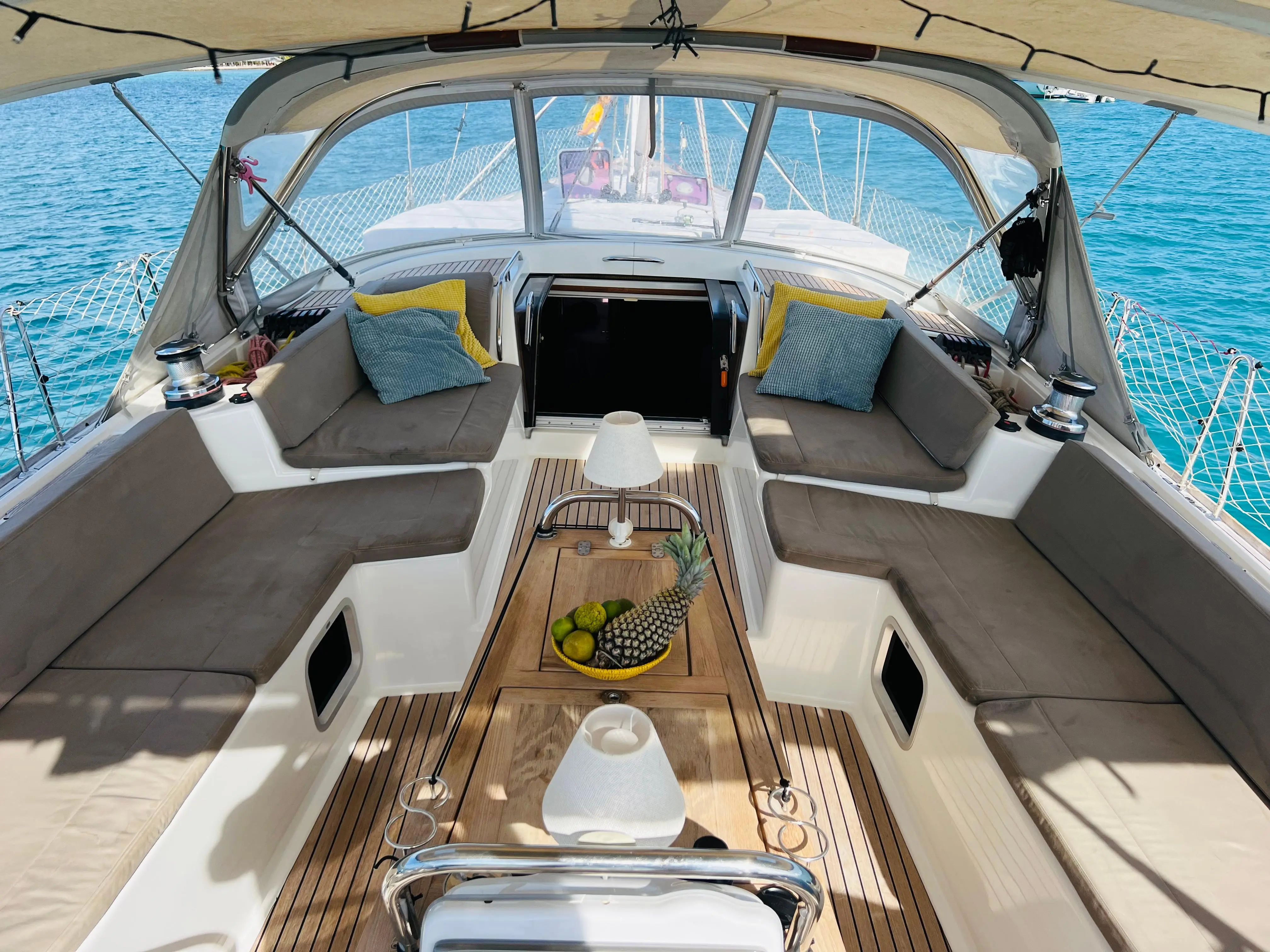 2011 Jeanneau yachts 57