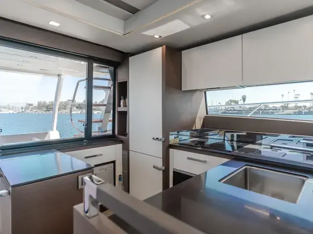 Prestige 63'