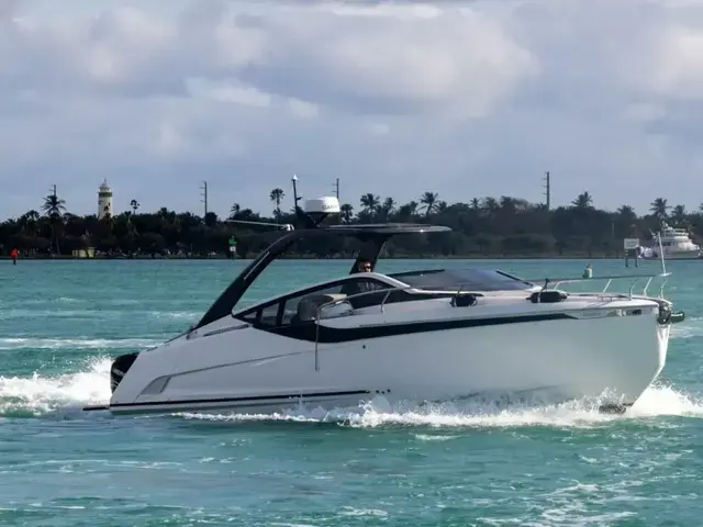 Fairline F Line 33