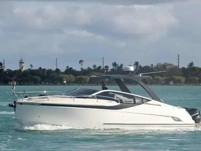 Fairline F Line 33