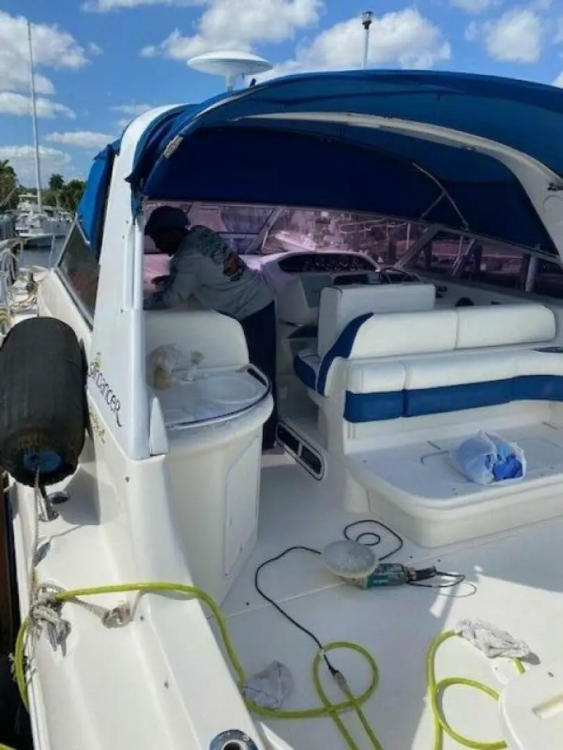 1997 Sea Ray sundancer 330