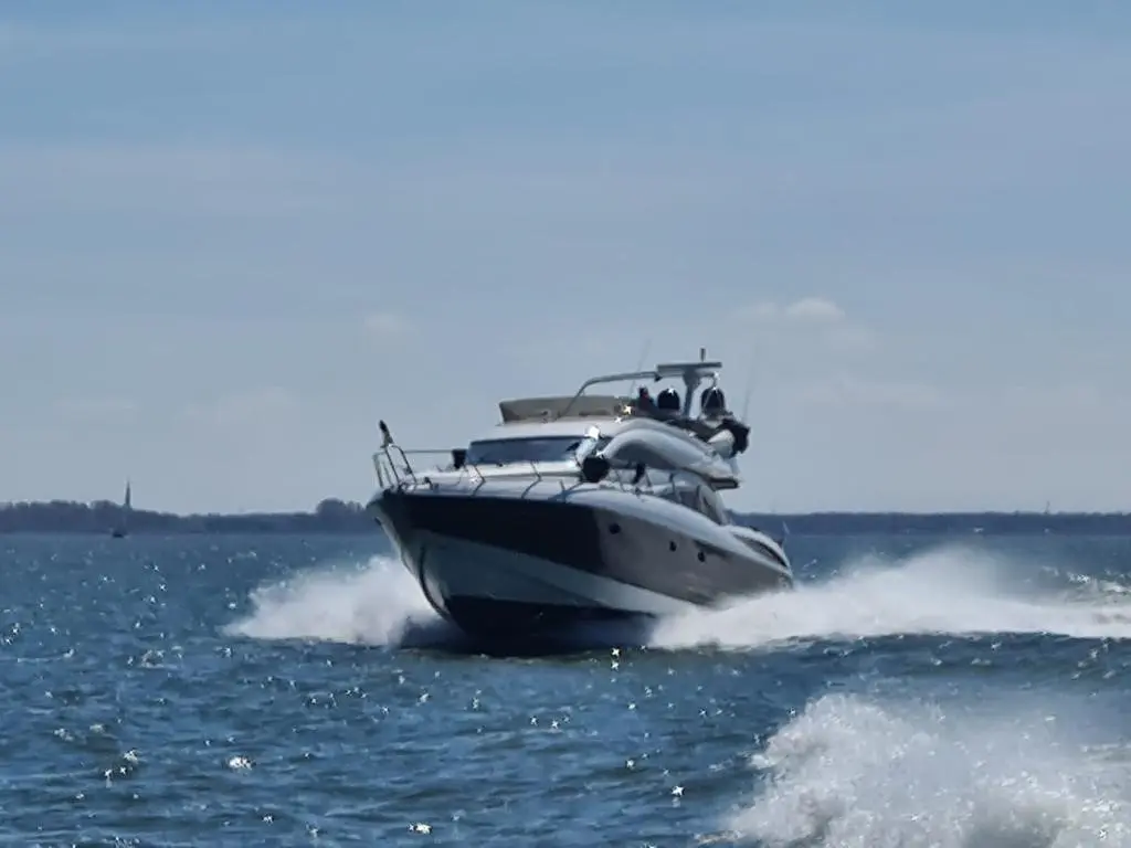 2000 Sunseeker manhattan 56