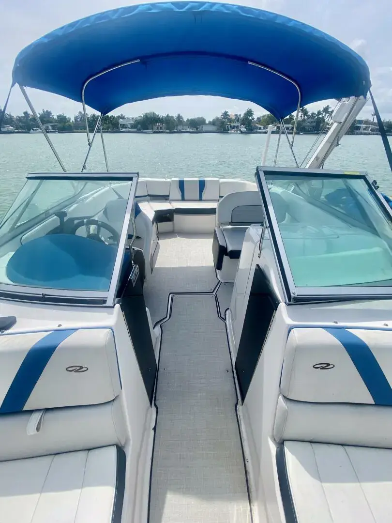 2016 Regal fasdeck 22