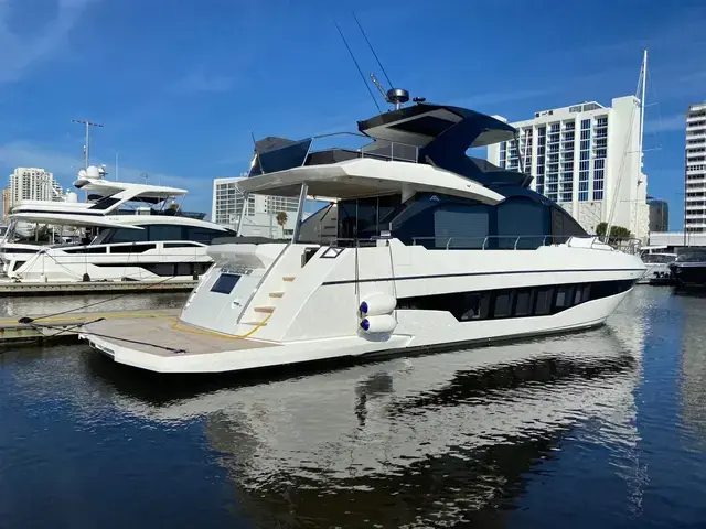 Astondoa Flybridge 66