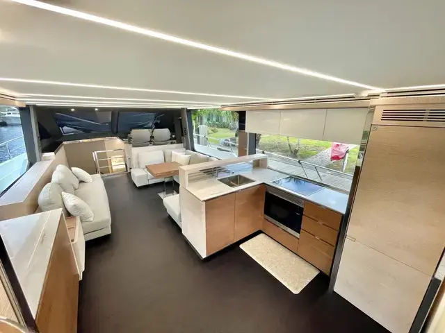 Astondoa Flybridge 66