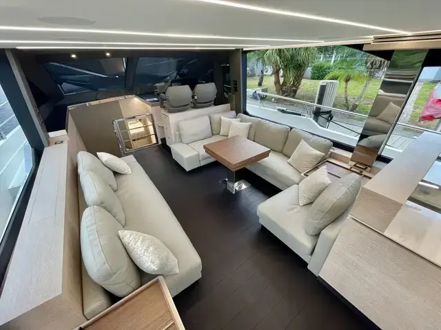 Astondoa Flybridge 66