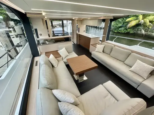 Astondoa Flybridge 66