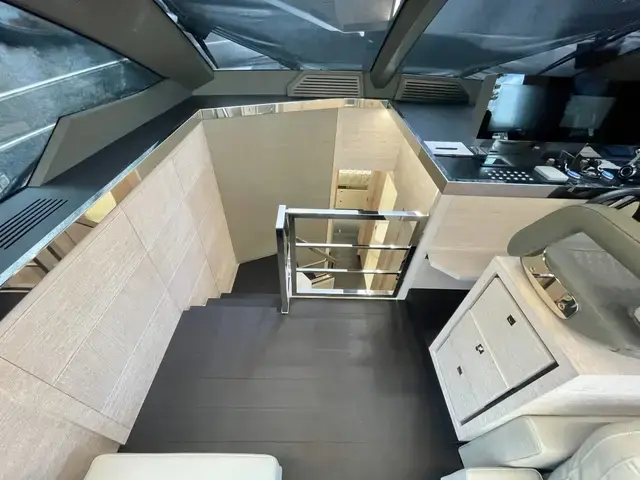 Astondoa Flybridge 66