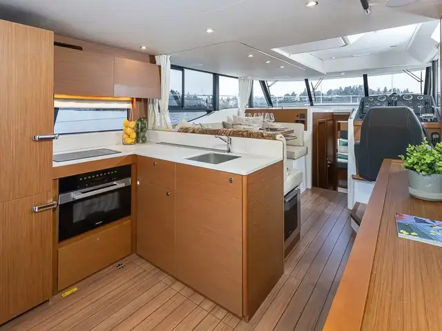 Beneteau Swift Trawler 48