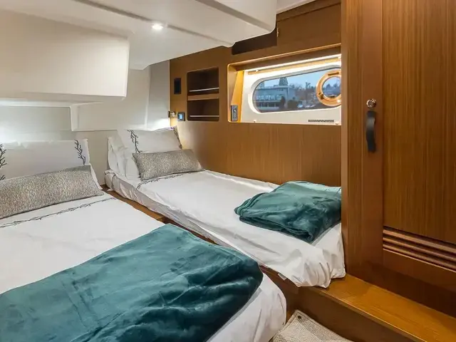 Beneteau Swift Trawler 48