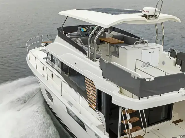 Beneteau Swift Trawler 48