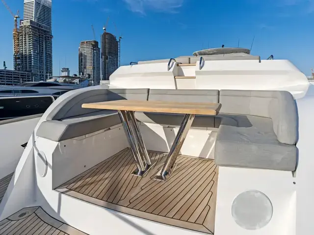 Sunseeker Yacht 95