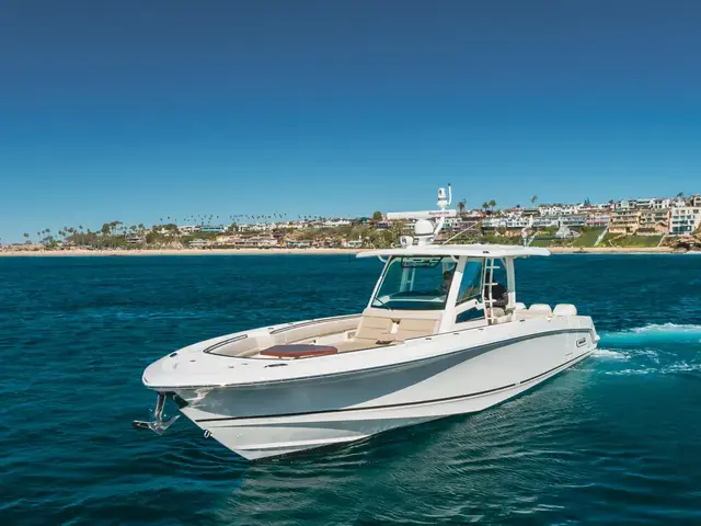 Boston Whaler 38 Outrage