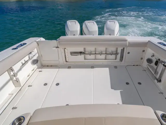 Boston Whaler 38 Outrage