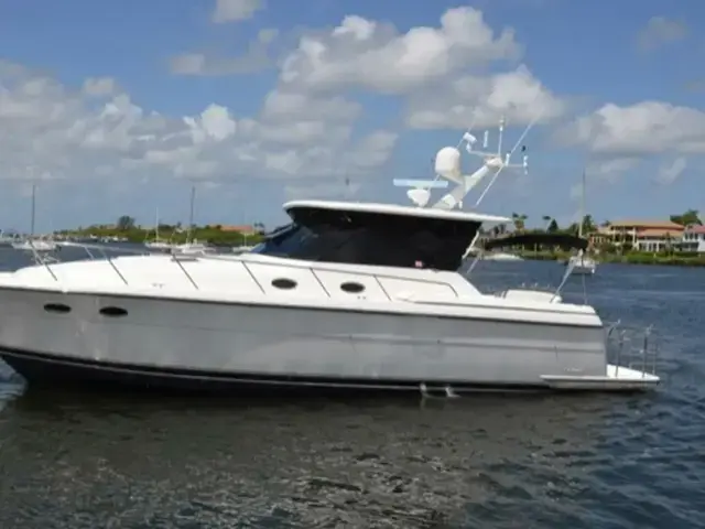 Tiara Yachts 4000 Express