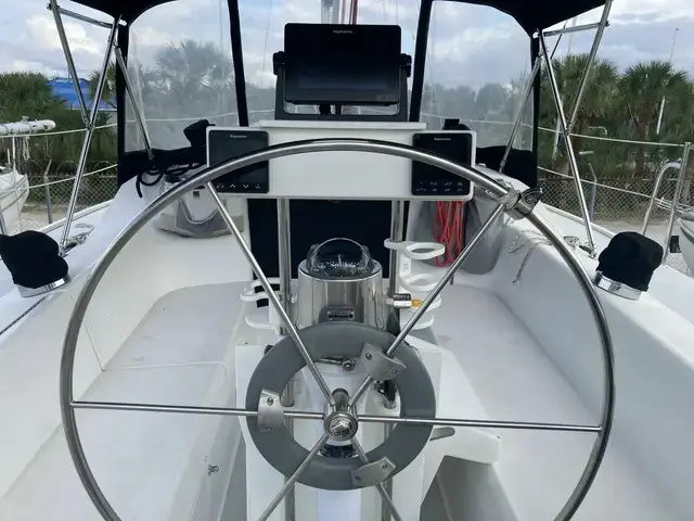 Catalina 320