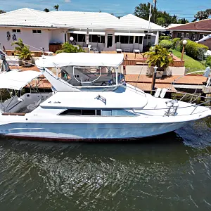 1992 Sea Ray 350 Express Cruiser