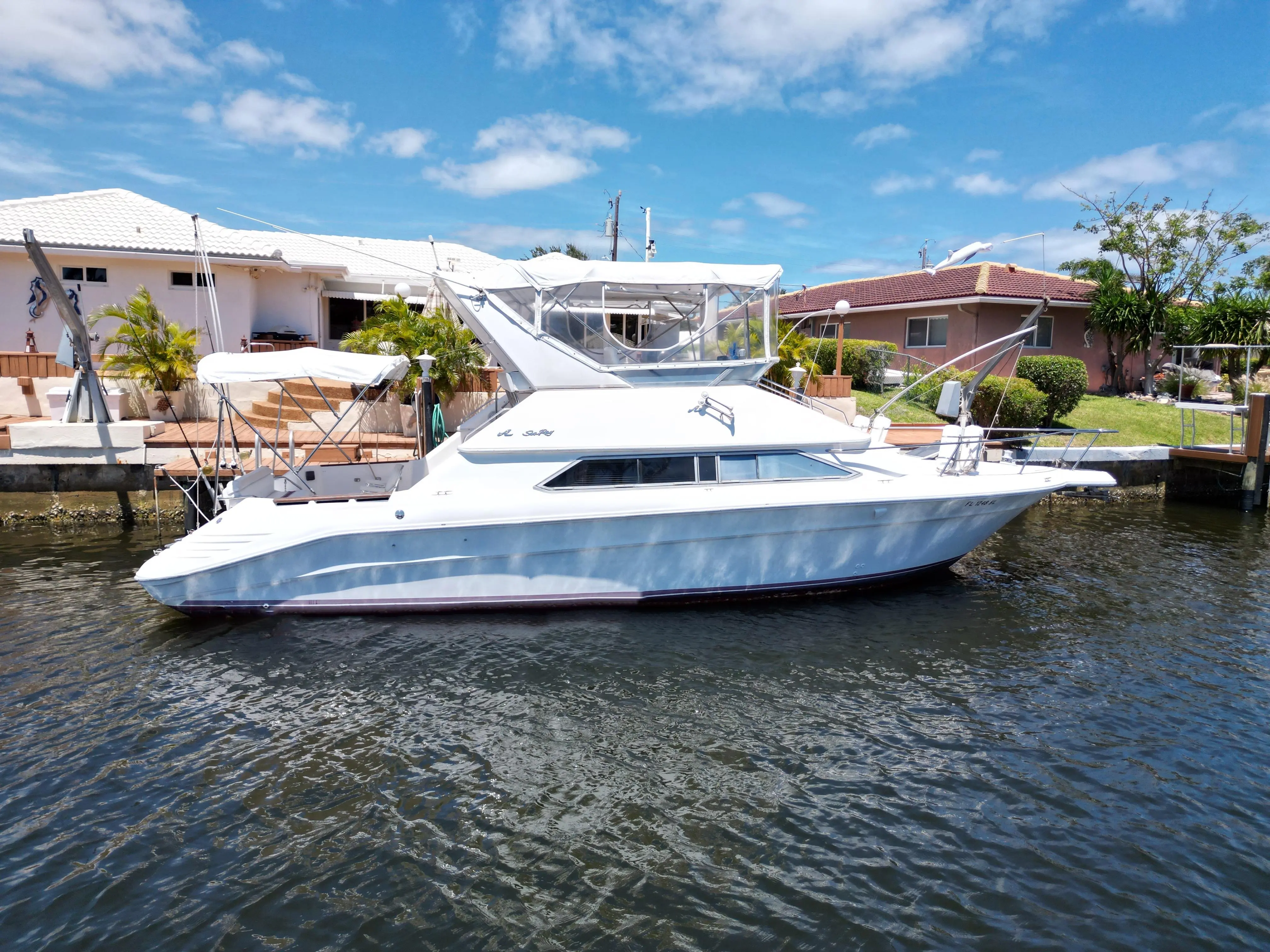 1992 Sea Ray 350 express cruiser