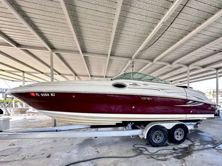 2006 Sea Ray 240 sundeck