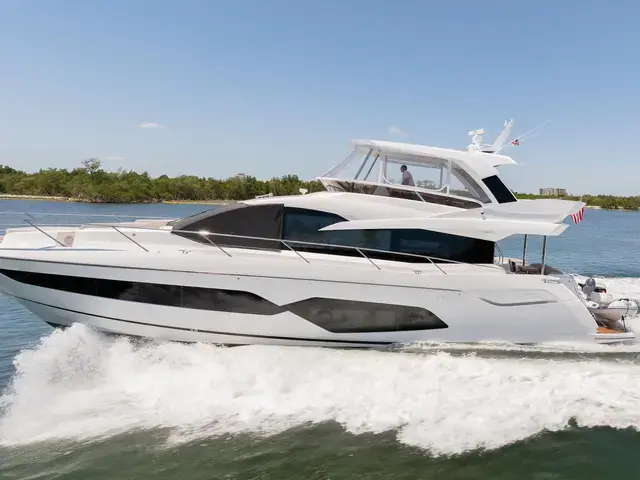 Sunseeker Manhattan 66