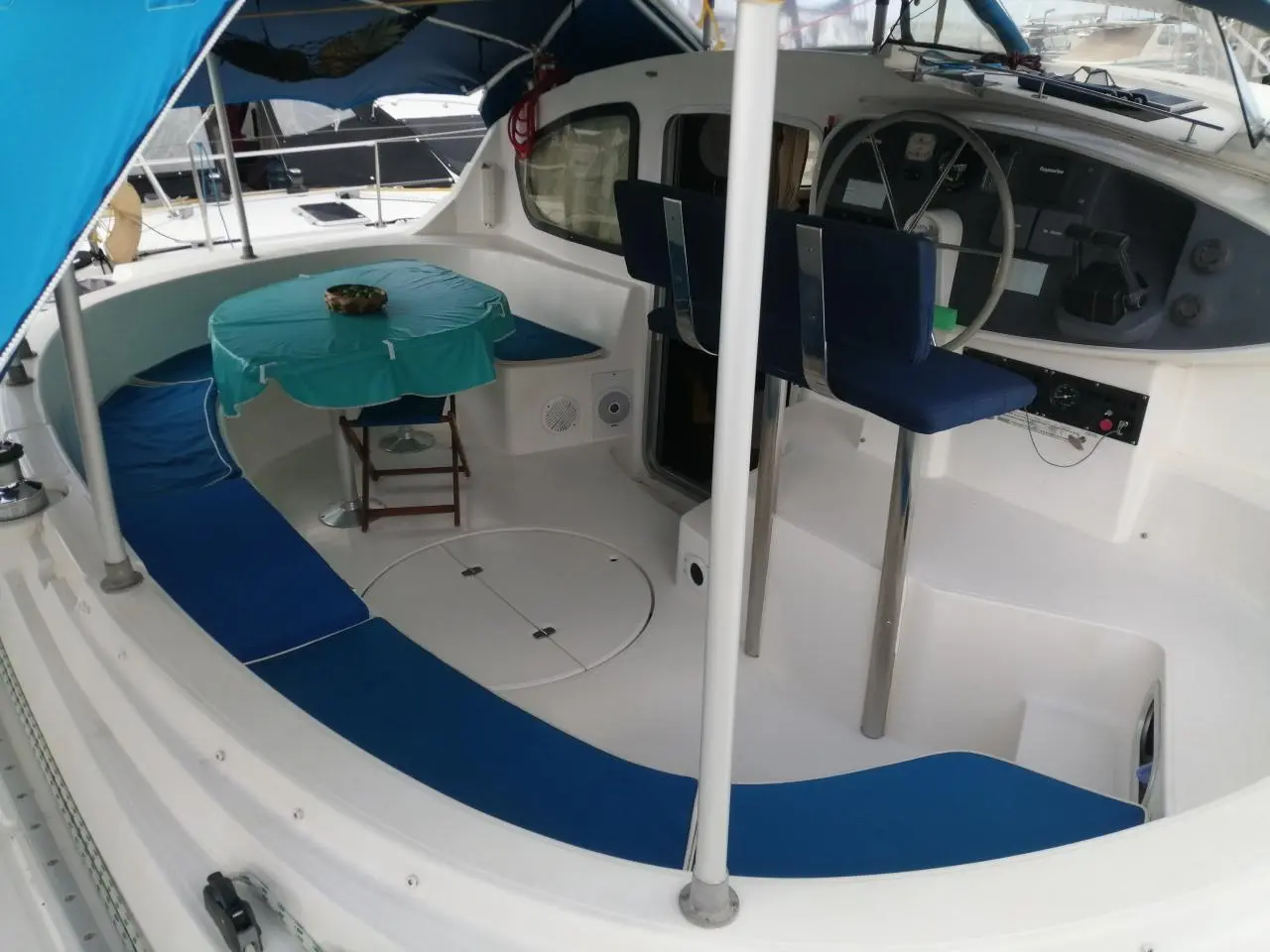 2001 Fountaine Pajot belize 43