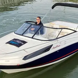 2017 Bayliner VR5 Cuddy Cabin