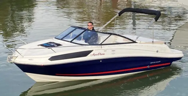 2017 Bayliner vr5 cuddy cabin