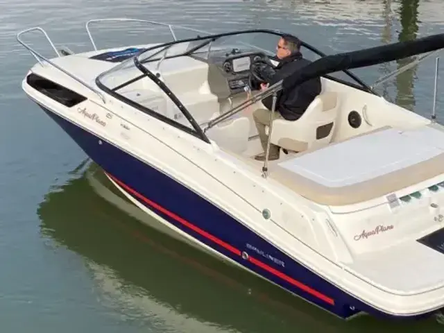 Bayliner Vr5