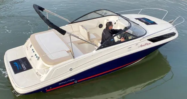 2017 Bayliner vr5 cuddy cabin