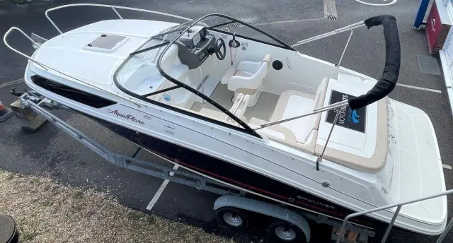 2017 Bayliner vr5 cuddy cabin