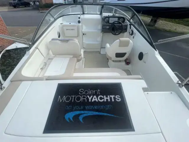 Bayliner Vr5