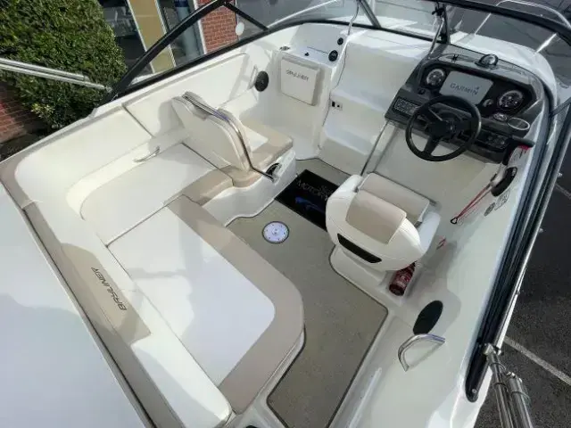 Bayliner Vr5