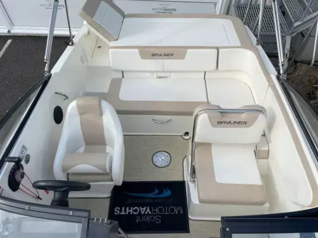 Bayliner Vr5