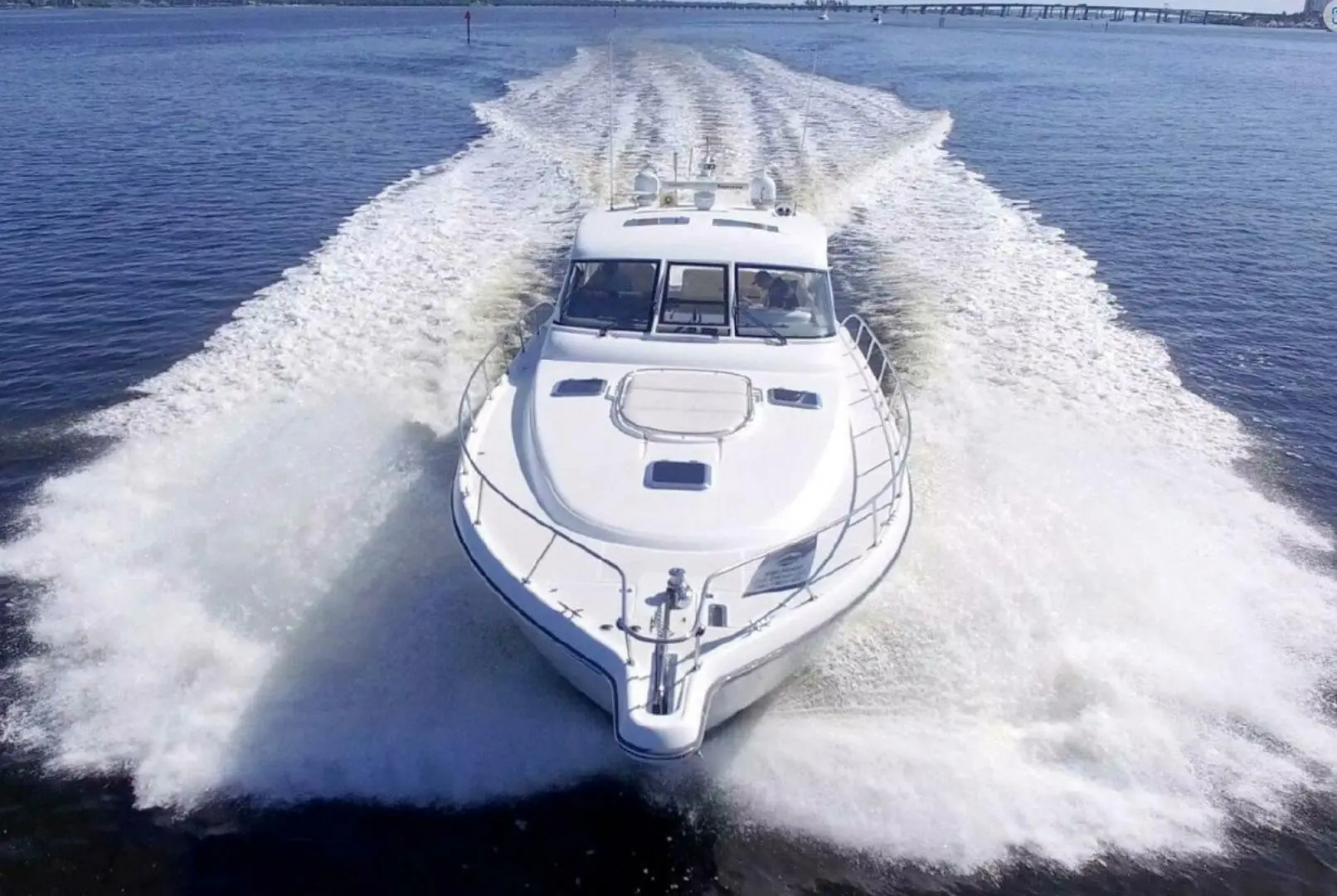 2000 Tiara 5200 express