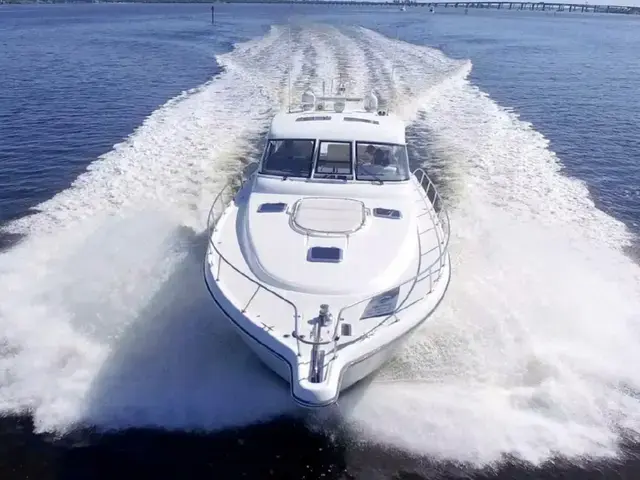 Tiara Yachts 5200 Express