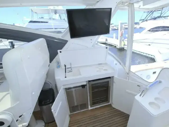 Tiara Yachts 5200 Express