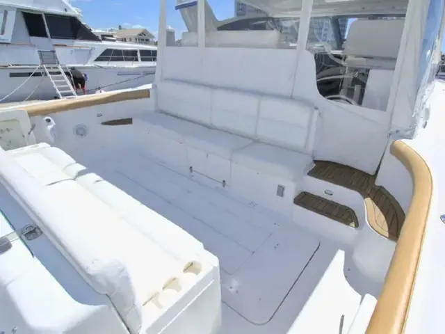 Tiara Yachts 5200 Express