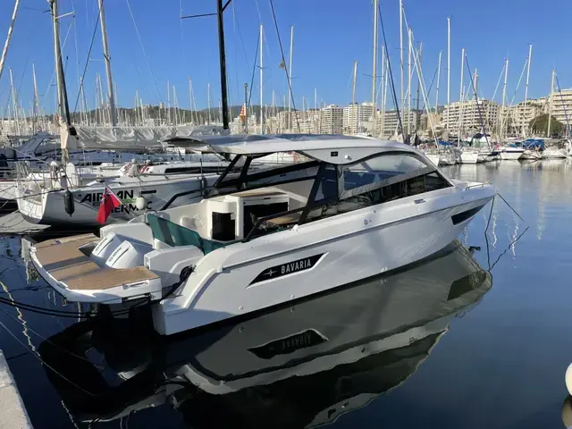 Bavaria Vida 33