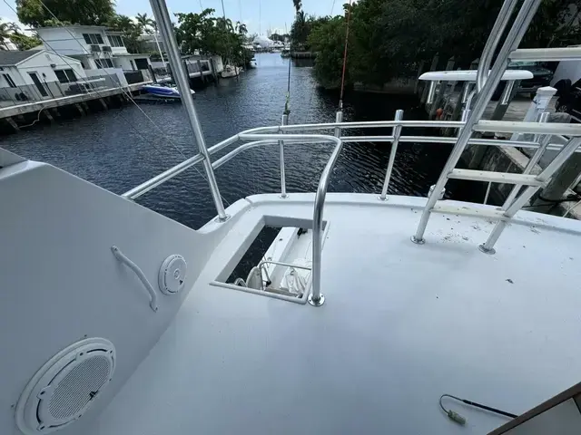 Hatteras Convertible