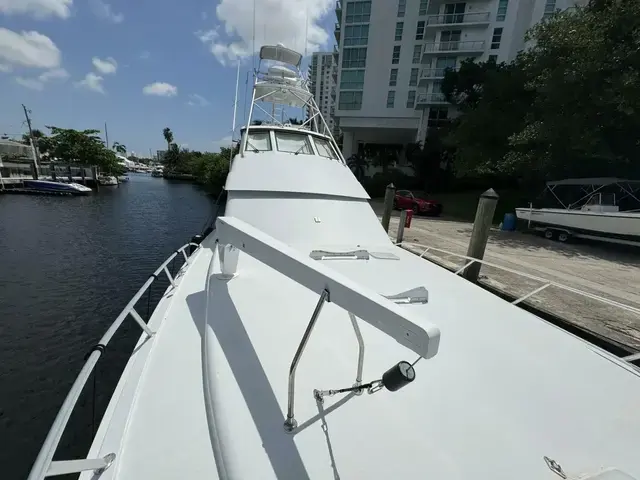 Hatteras Convertible