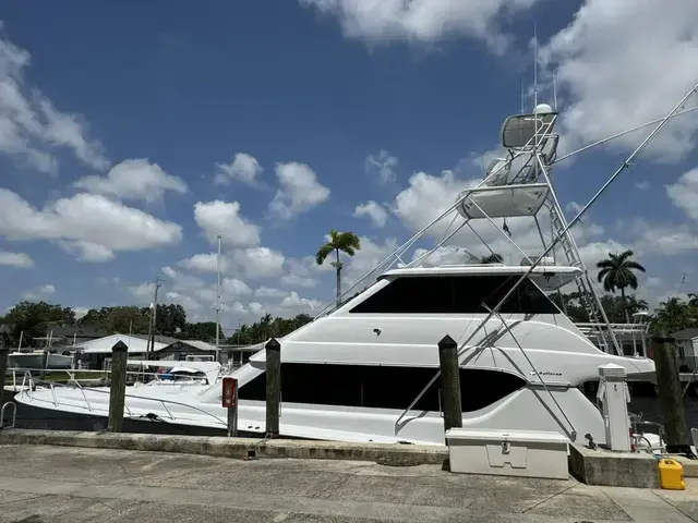 Hatteras Convertible