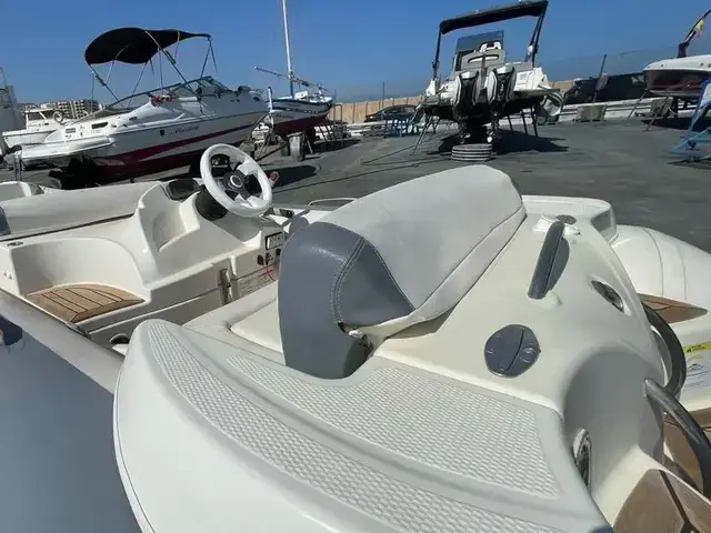 Avon 430 Sportsea Jet