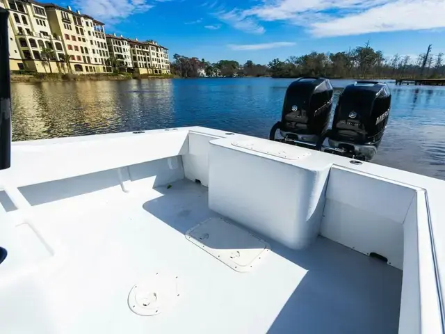 Privateer Center Console