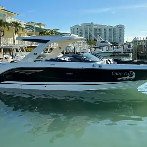 2017 Sea Ray 300 Slx