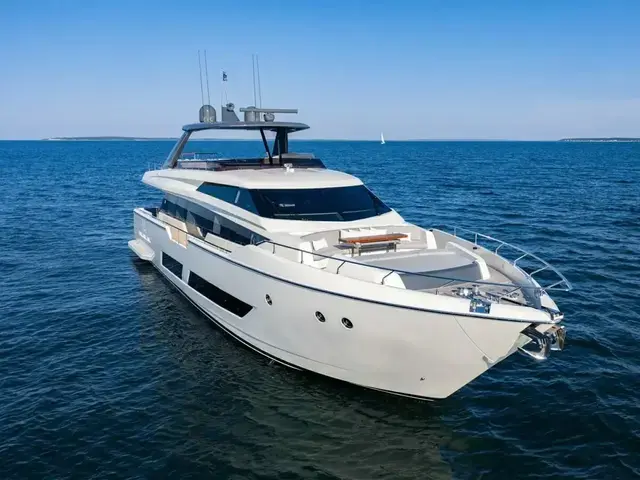 Ferretti Yachts 850