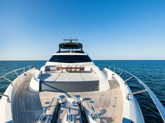 Ferretti Yachts 850