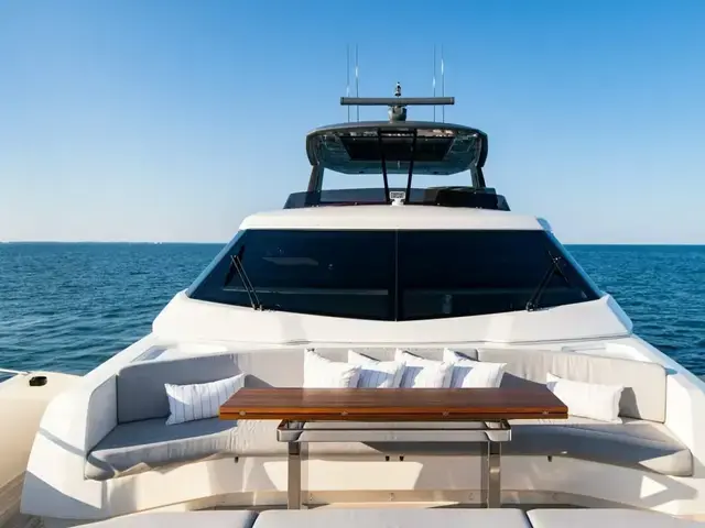 Ferretti Yachts 850